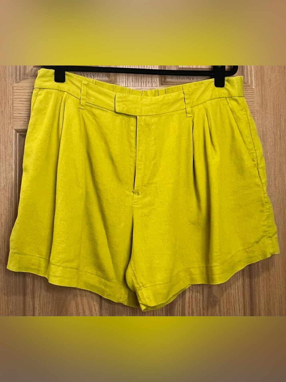 a new day Chartreuse Pleated High-Rise Women's Shorts